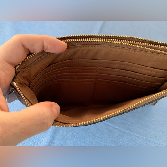 NWT BRAND NEW Coach leather wristlet classic C brown tan color - Picture 5 of 9